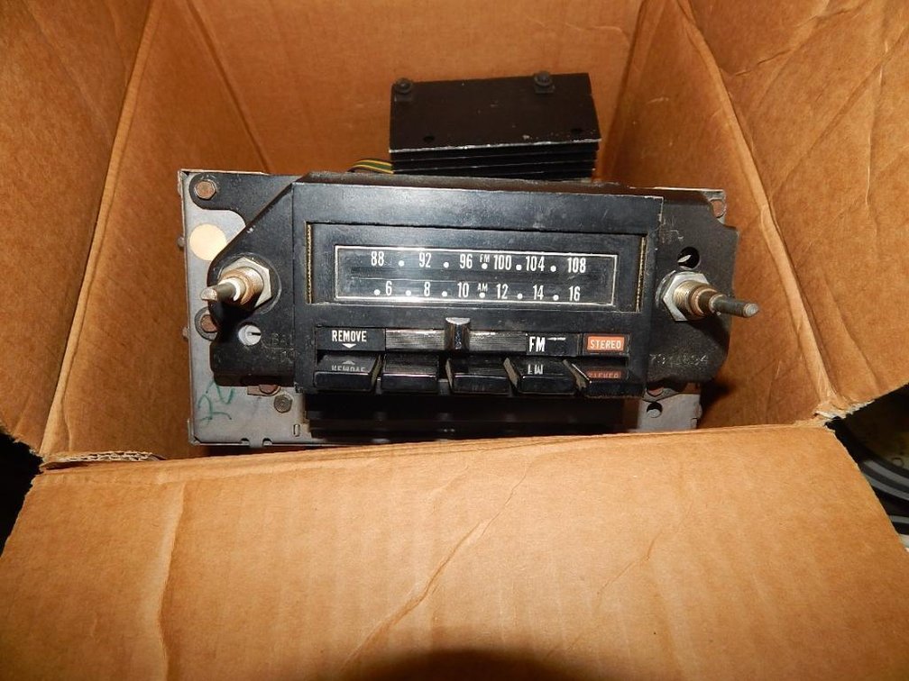 73 Buick AM/FM 8-track radio
