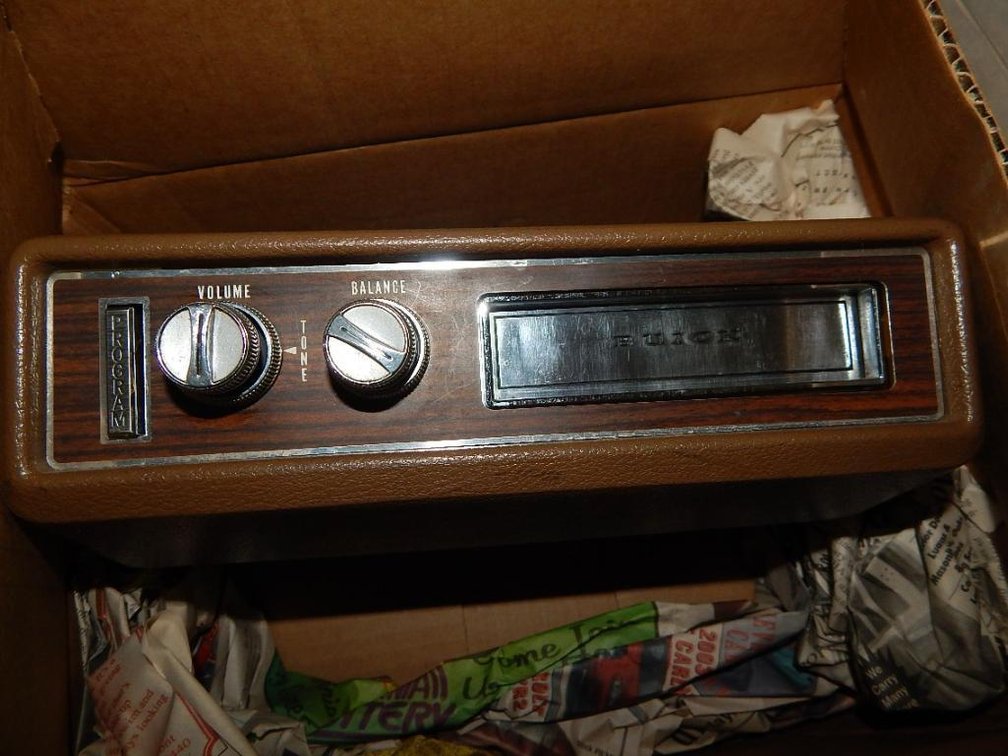 70 Riviera 8-track tape player