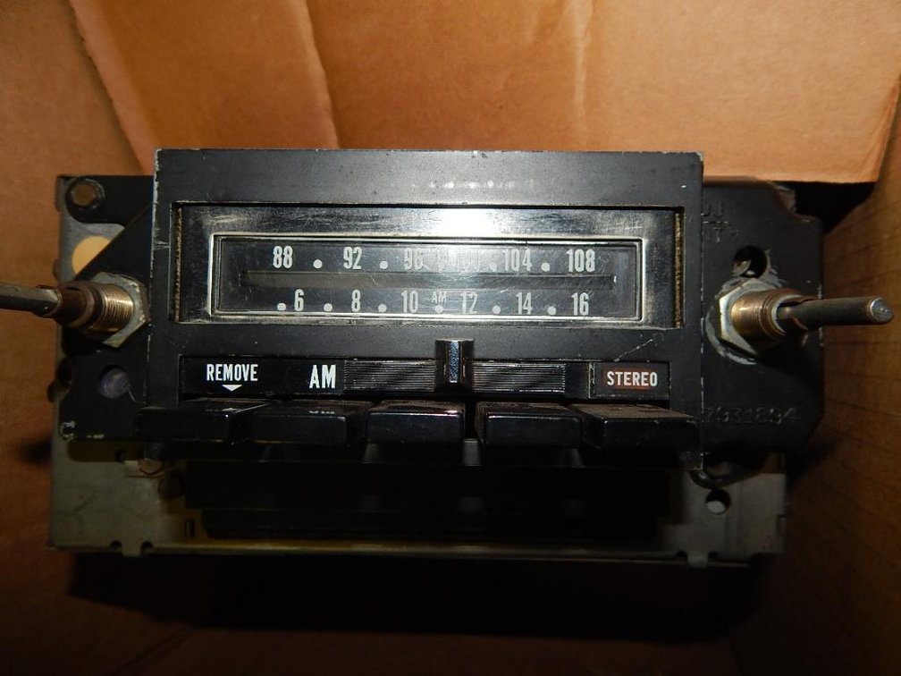 72 Riviera AM/FM 8-track