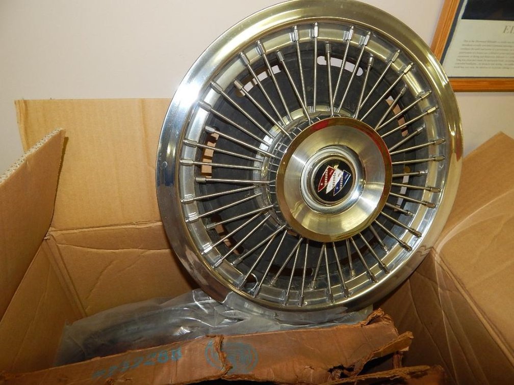 Buick Riviera wheel covers