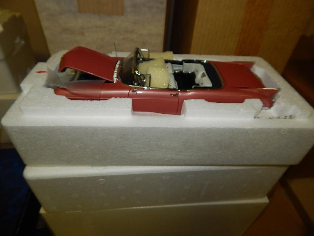 1957 Cadillac Eldorado Biarritz model car