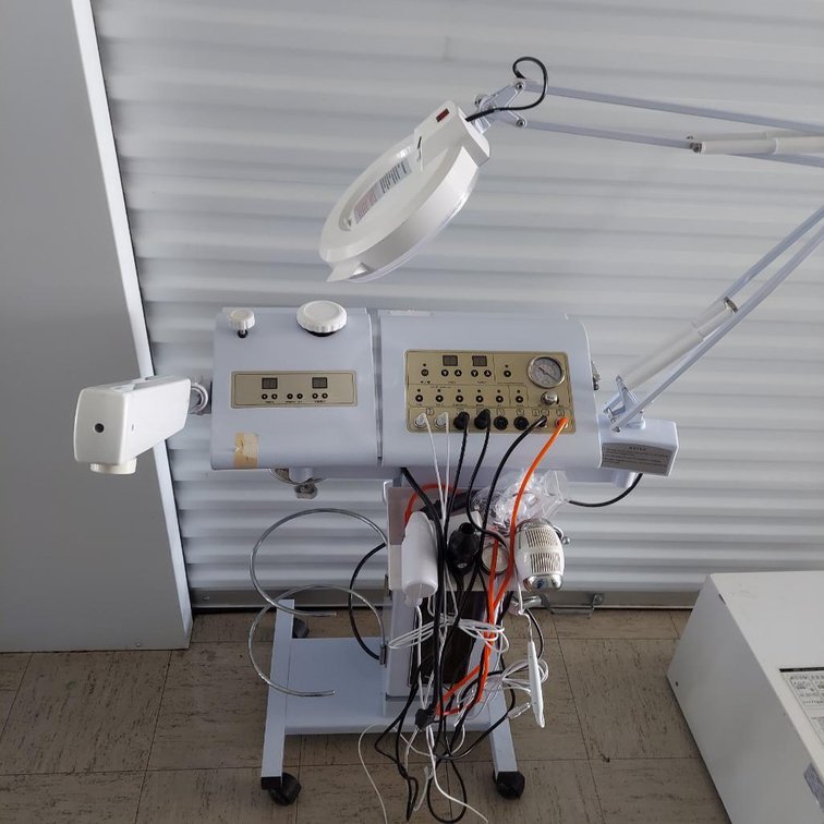 Aesthetic Dermabrasion machine w/accessories
