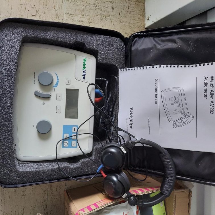 Welch Allyn AM282 audiometer