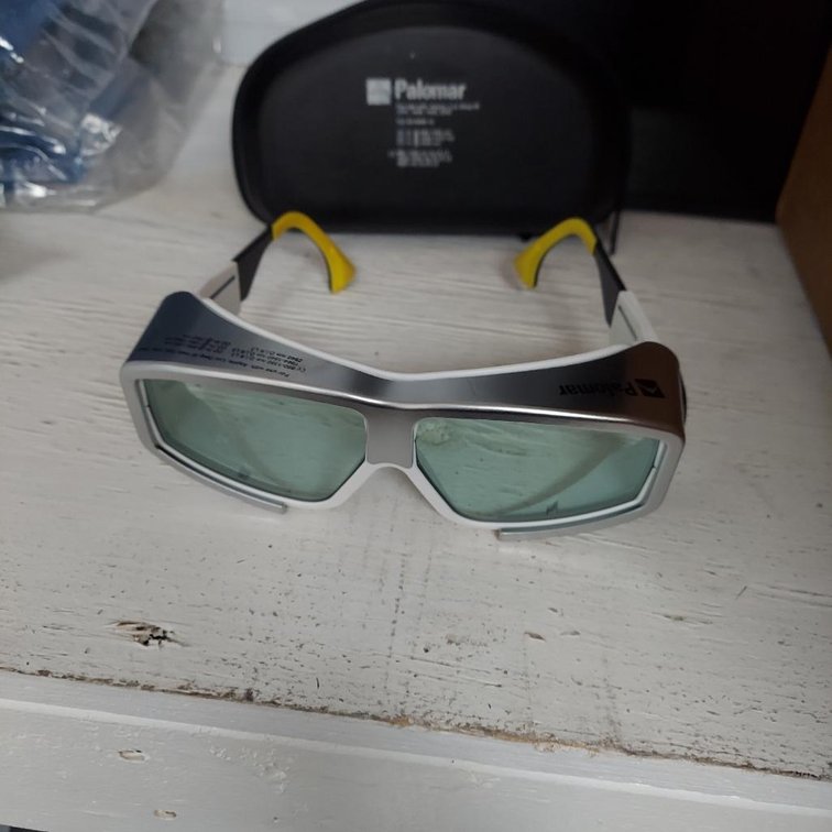 Palomar glasses
