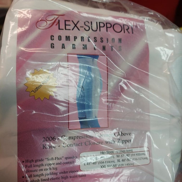 Lot of 8 compression garments