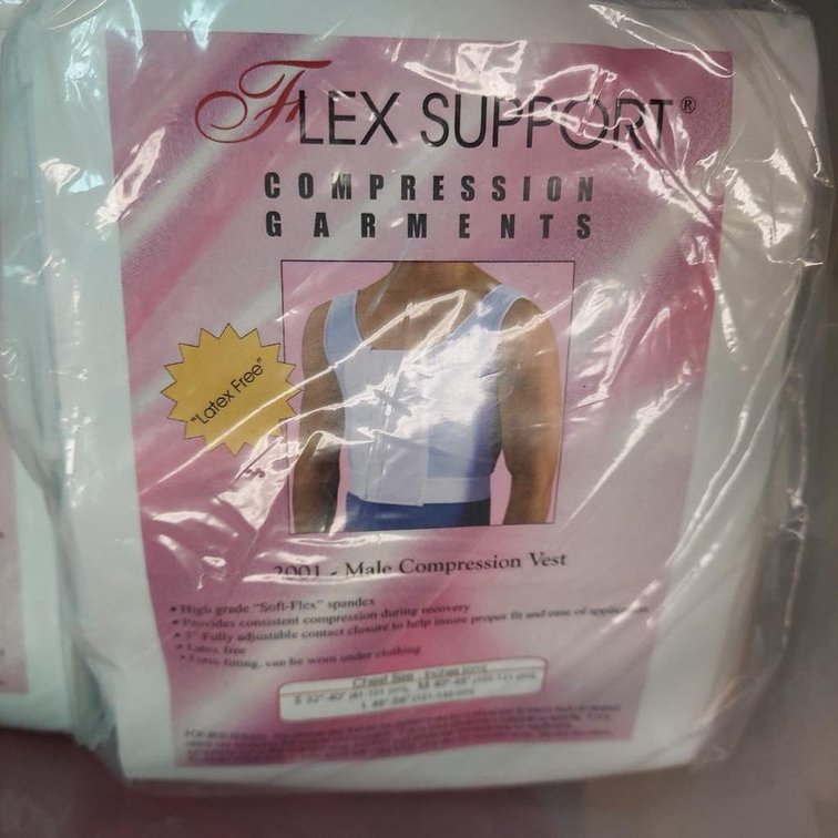 Lot of 4 compression garments