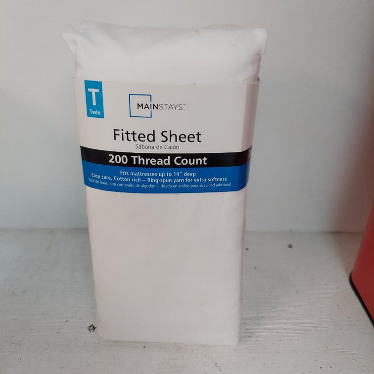 Set of new fitted sheets