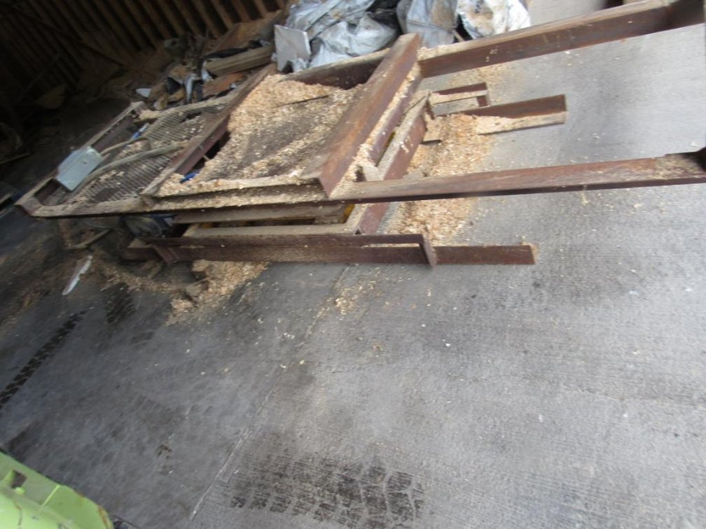 Hydraulic Table