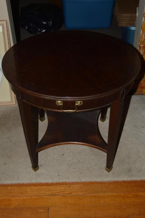 Round end table