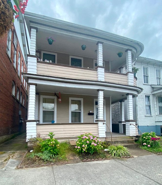 316 Temple Street- Hinton, WV  