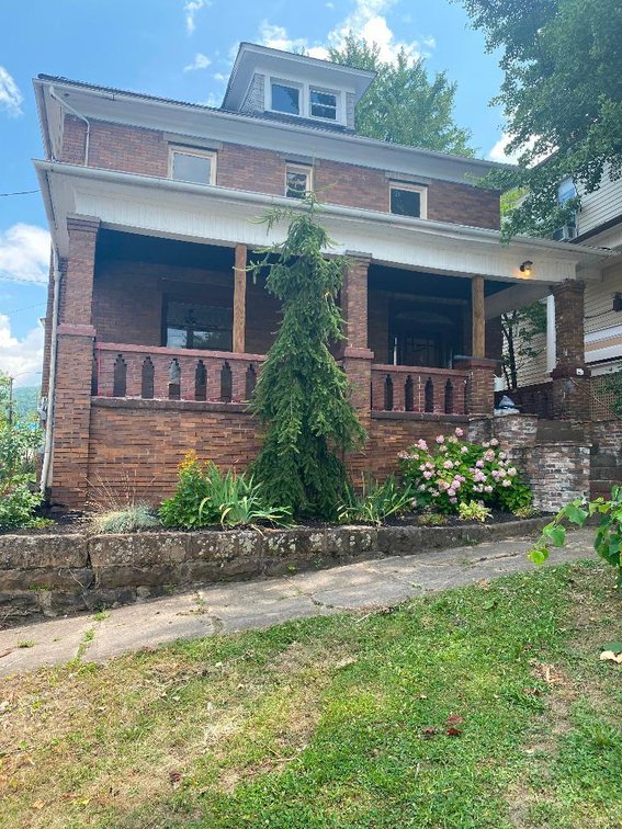 315 5th Avenue – Hinton, WV 