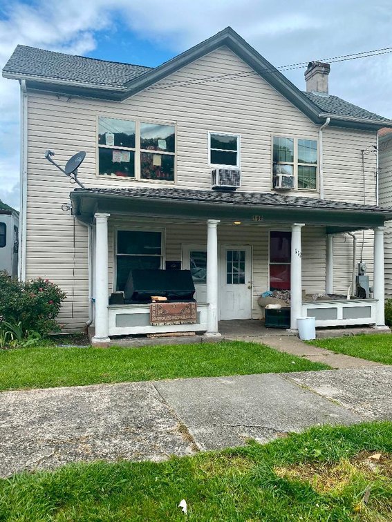 112 Main Street – Hinton, WV 