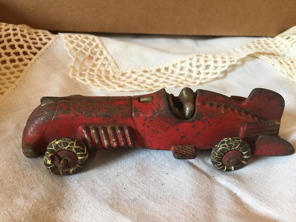 Hubley no 1791 cast iron race car with rubber wheels