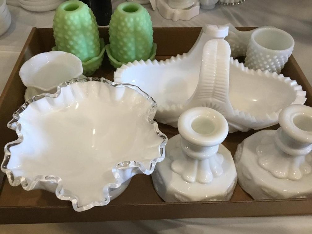 Lot vintage milk glass, some Fenton and Indiana glass