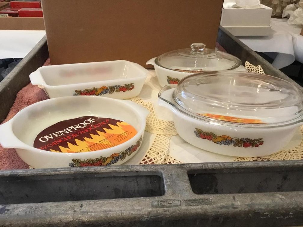 Vintage Anchor Hocking Nature's Bounty "Oven Proof" bake ware Six pieces NEW with box