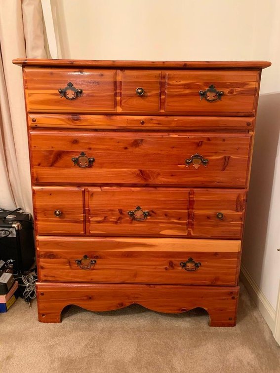 Chest of drawers