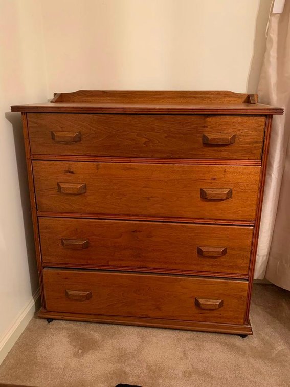 Chest of drawers