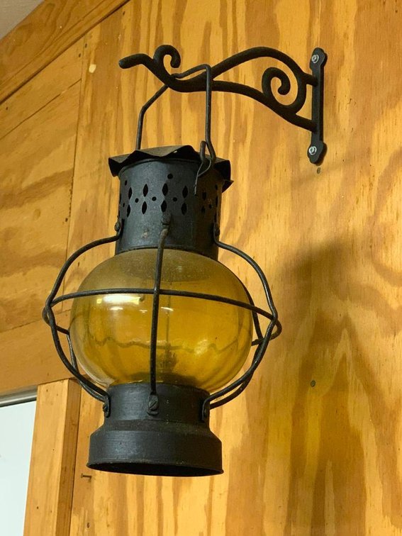 Lantern w/ cast iron hook