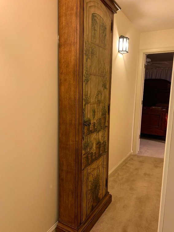 8'5" Hallway display cupboard