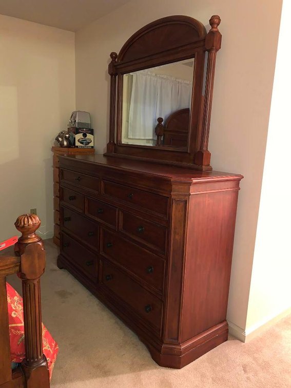 Dresser w/ mirror and chest of drawers
