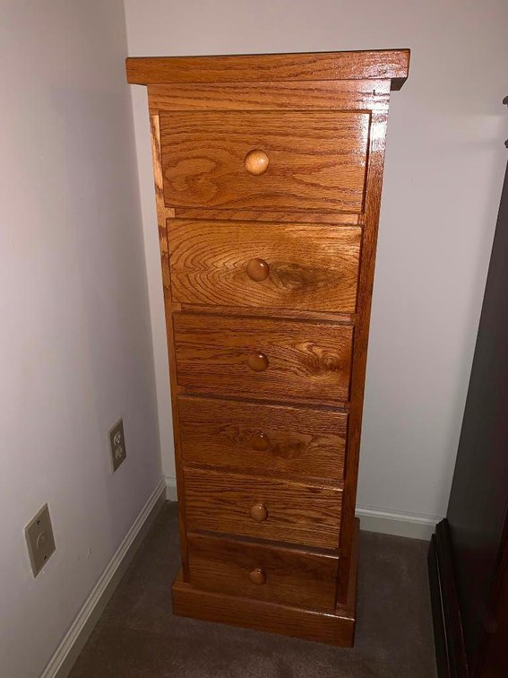 Jewelry chest