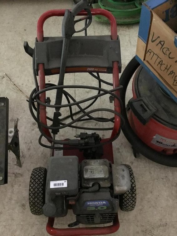 2600 PSI pressure washer w/ Honda 5hp motor