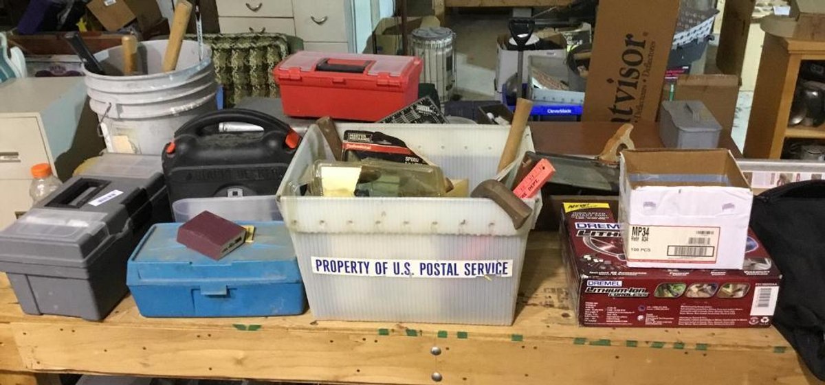 Lot of tools: ? ? Dremel set, versa cut, etc.