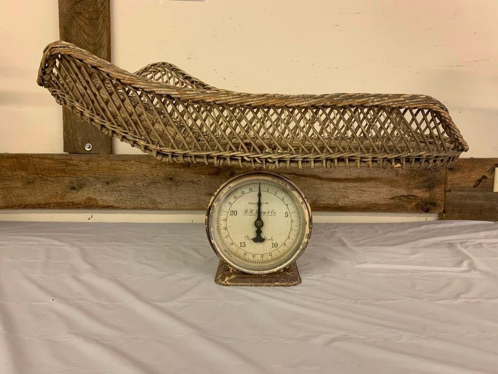 Wicker top nursery scale