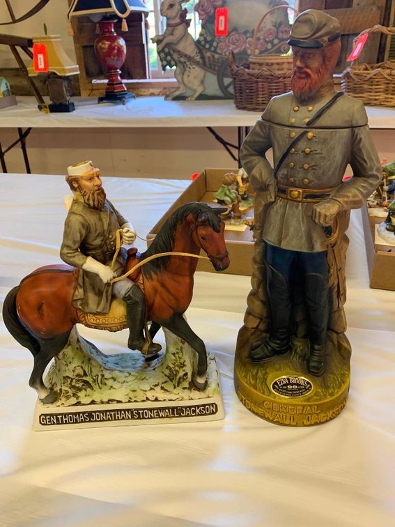 2 Whiskey decanters; General Stonewall Jackson