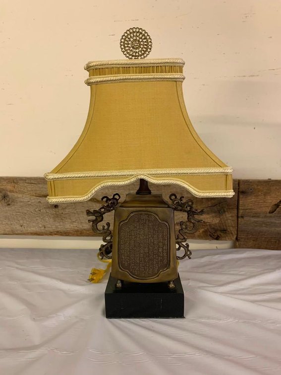 Small oriental lamp