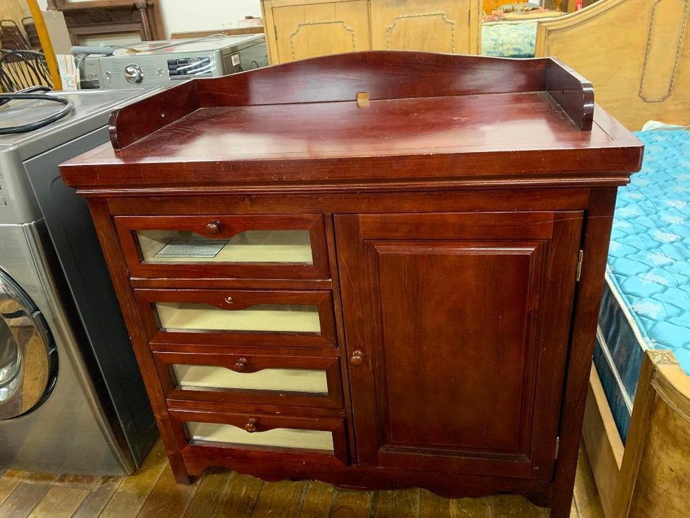 Baby changing table