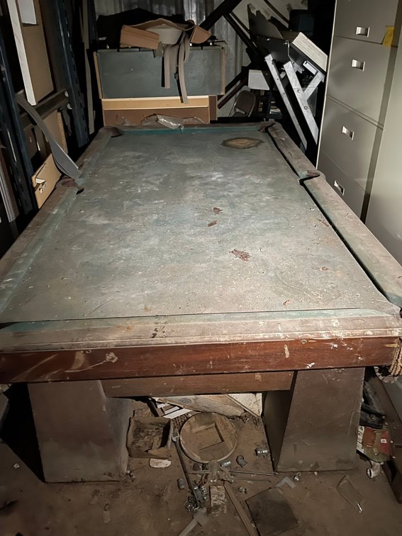 Pool table