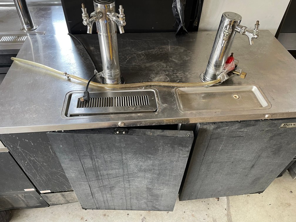 Beer keg tap/cabinet