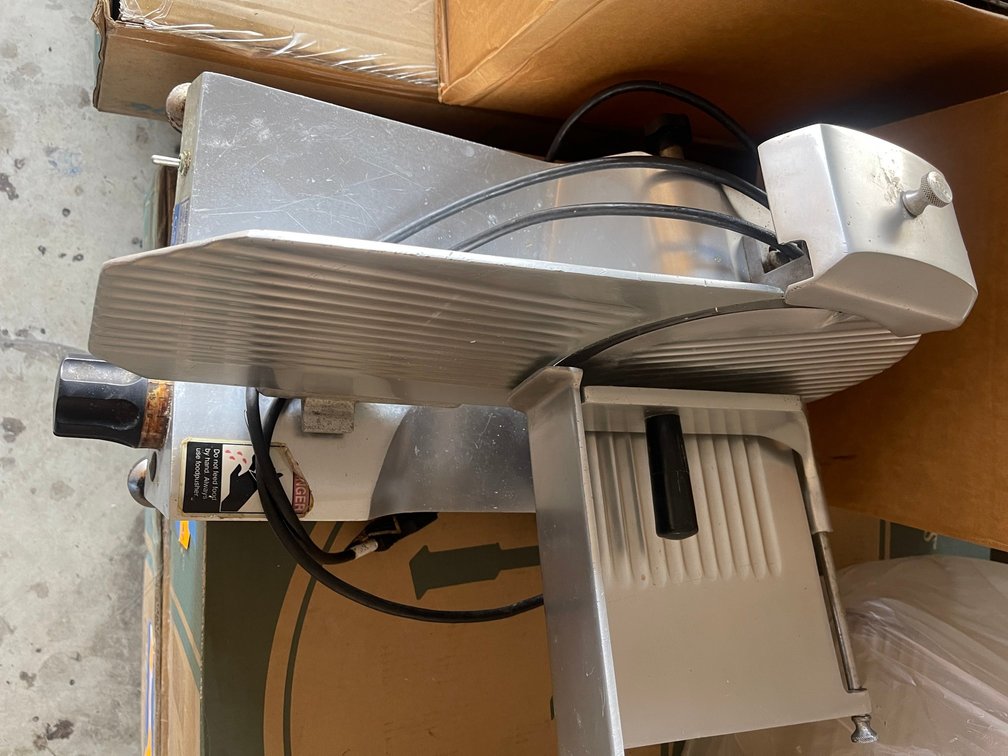 Meat slicer