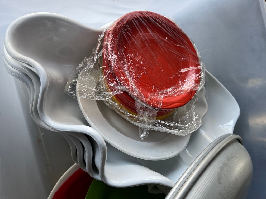 Dishware