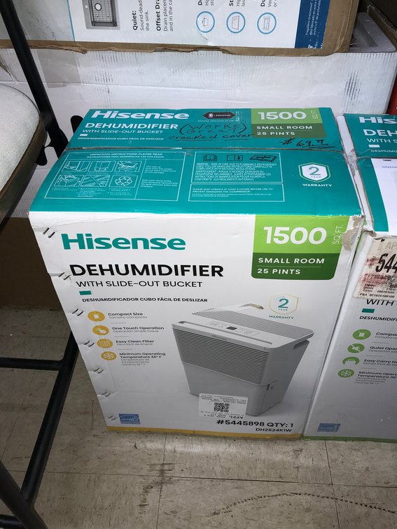 Hisense  dehumidifier - used and has cracked cover