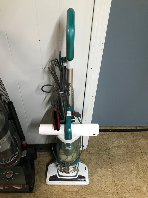 Kenmore bagless upright vac for pets