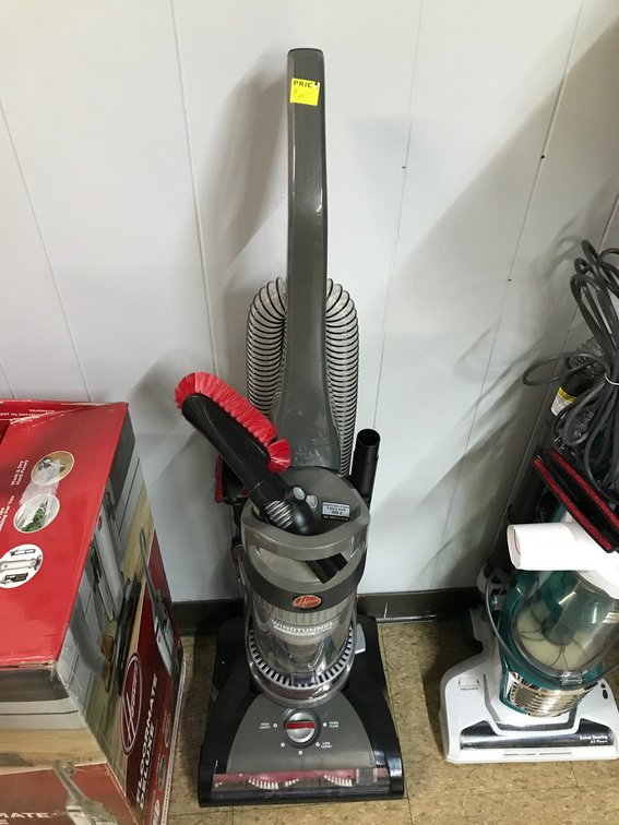 Hoover Wind Tunnel vacuum
