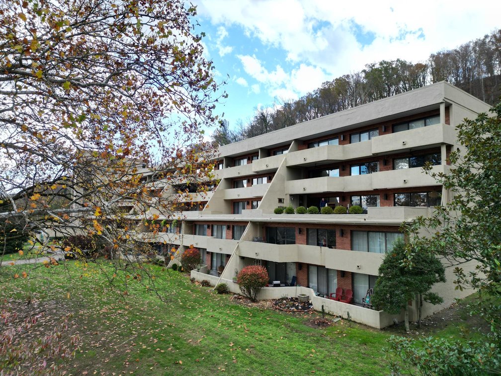 Image for SOLD $209,000 - Condo Unit 302 in Whitaker Square Apartments