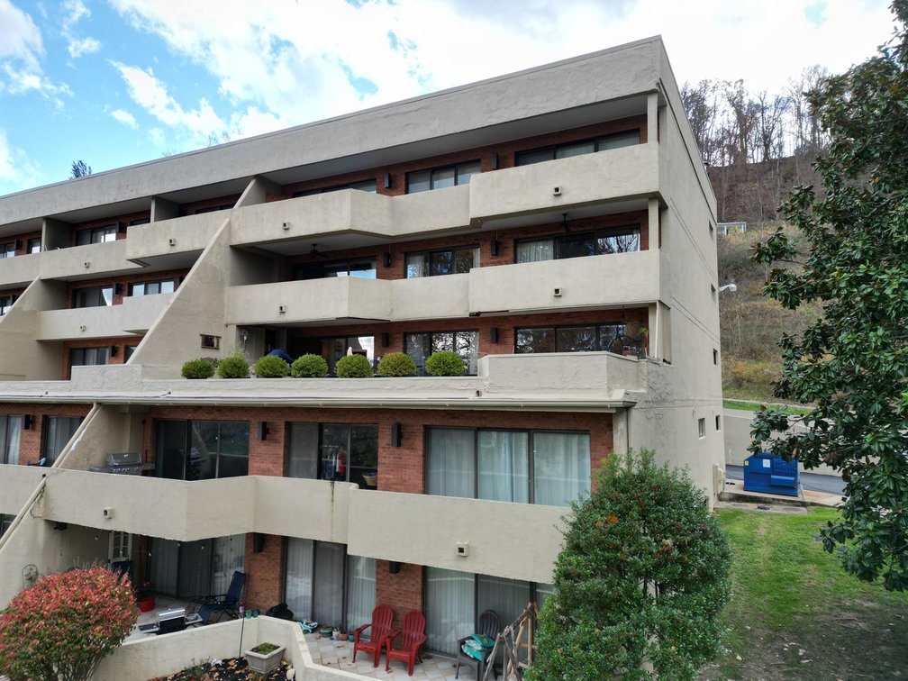 Image for SOLD $209,000 - Condo Unit 302 in Whitaker Square Apartments
