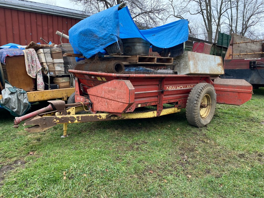 New Holland Manure Spreader