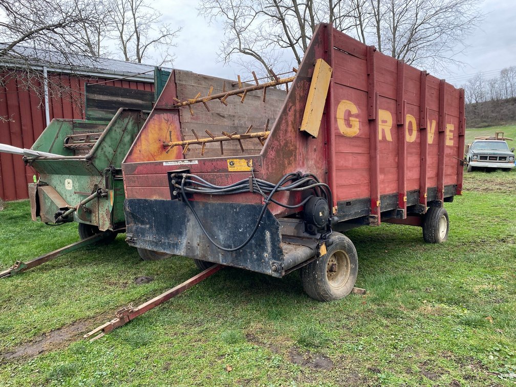 Grove Forage Wagon *NO TITLE*