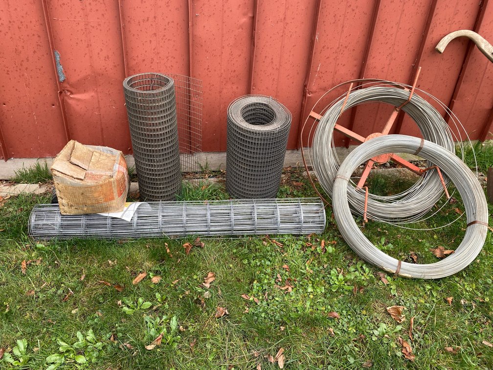 Chicken Wire, 2 Rolls Fence Cable 