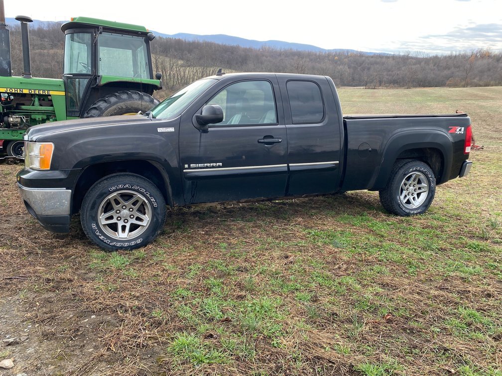 2008 GMC Sierra Pickup 4x4