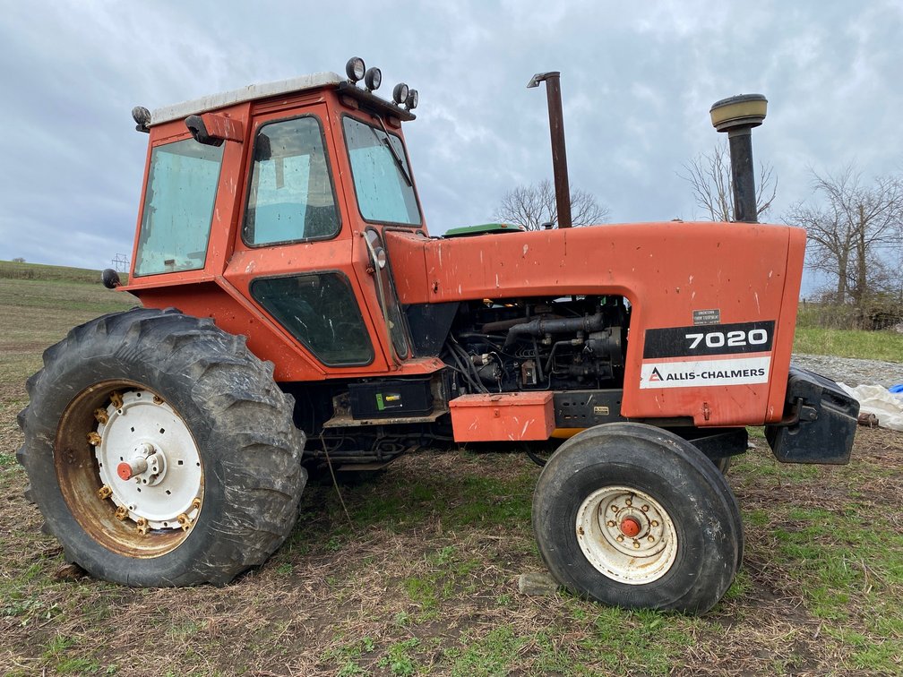 1979 Allis Chalmers 7020 Serial # 70202796  1,719 Hours