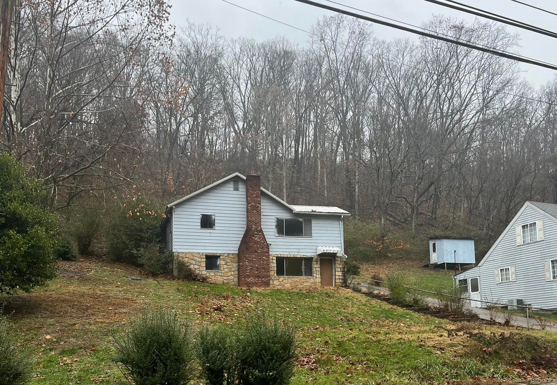 Image for SOLD $44,000 - 3 Bedroom Home on a Large Lot in Dunbar