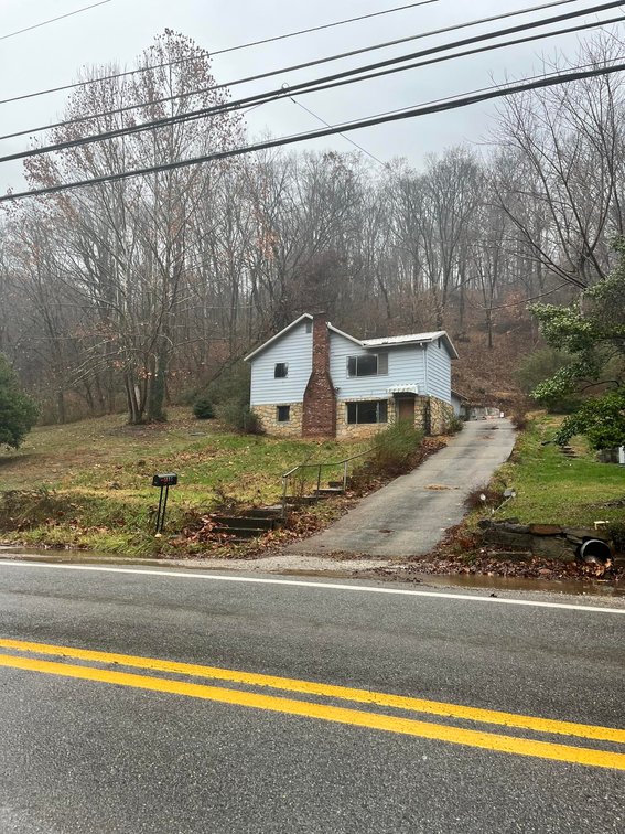 Image for SOLD $44,000 - 3 Bedroom Home on a Large Lot in Dunbar