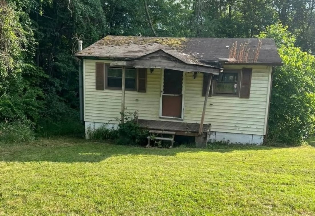 Image for SOLD $10,010 - 2 Bedroom Project Home in Beckley Selling to the Highest Bidder
