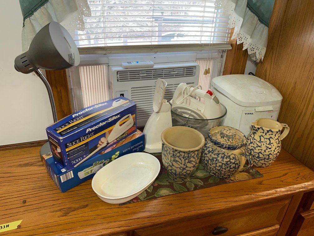 Pressure cooker, mixer, electric knife, mandolin, 3 pieces of spongeware from Roseville, OH