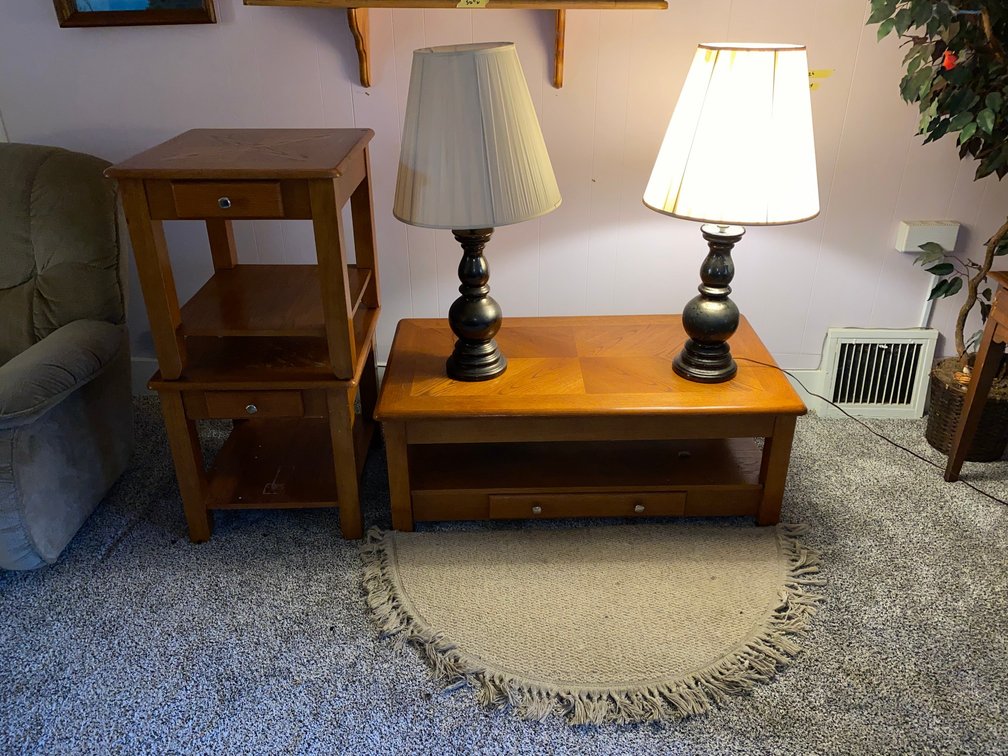 2 End tables, coffee table and matching lamps